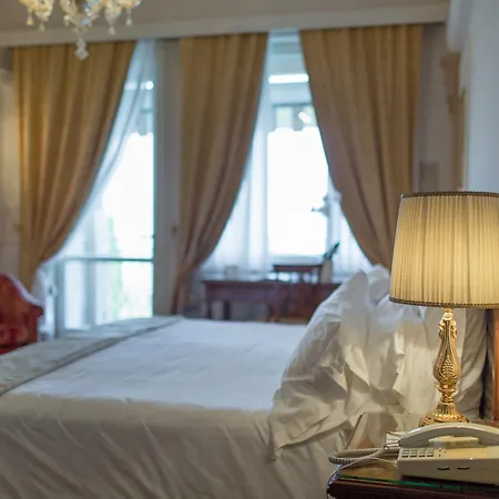 Cortine Palace 5*