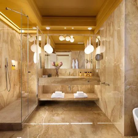 Hotell Cortine Palace Relais Chateaux Sirmione