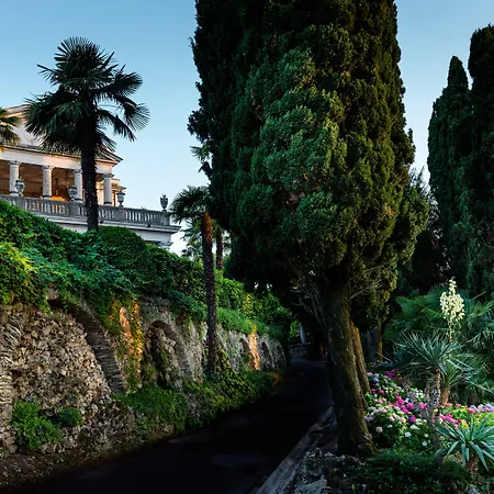 Cortine Palace Relais Chateaux シルミオーネ