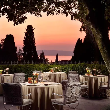 ホテル Cortine Palace Relais Chateaux シルミオーネ