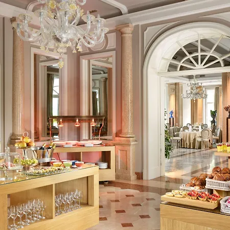 ホテル Cortine Palace Relais Chateaux シルミオーネ